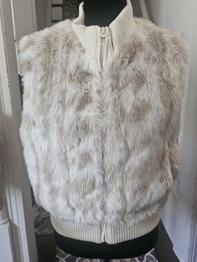 Old Navy Cream Faux Fur Zip Vest